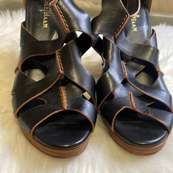 Cole Haan Black/Brown Leather Wedge Sandals Sz 9.5B - Picture 2 of 7